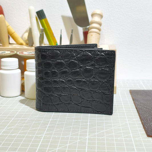 Handmade Genuine Alligator Leather Bi-fold Wallet: Glossy Black with Multi-Compartment